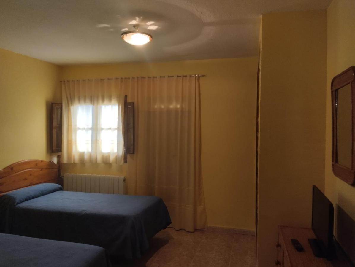 Apartamentos Condado De Miranda 미란다 델 카스타냐르 외부 사진